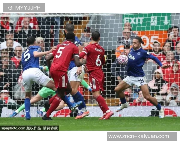 鲁尼批评斯洛特将索博安排在右后卫位置阿莫林若如此必遭严厉指责 鲁尼批评斯洛特将索博安排在右后卫位置阿莫林若如此必遭严厉指责