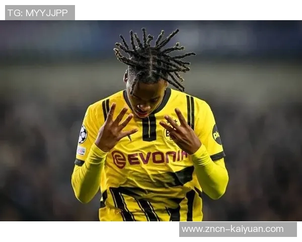 吉滕斯分享英格兰U21队友间的UNO游戏乐趣期待在欧洲杯中取得胜利 吉滕斯分享英格兰U21队友间的UNO游戏乐趣期待在欧洲杯中取得胜利