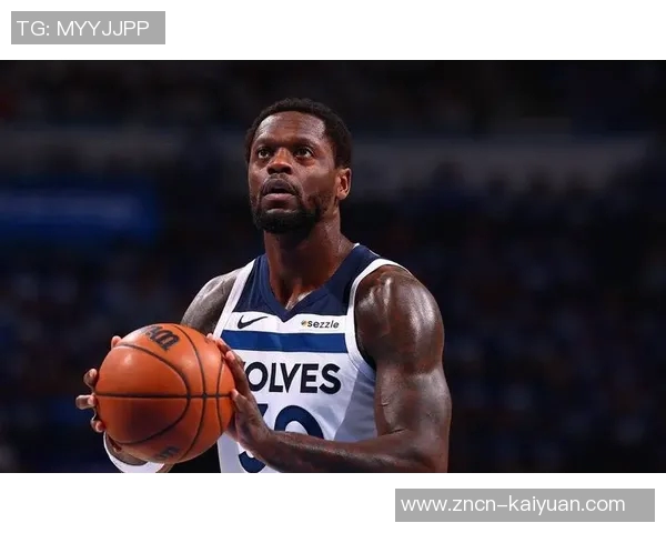 兰德尔表现平平全场10投仅4中贡献16分5篮板1助攻次节状态低迷未能得分 兰德尔表现平平全场10投仅4中贡献16分5篮板1助攻次节状态低迷未能得分