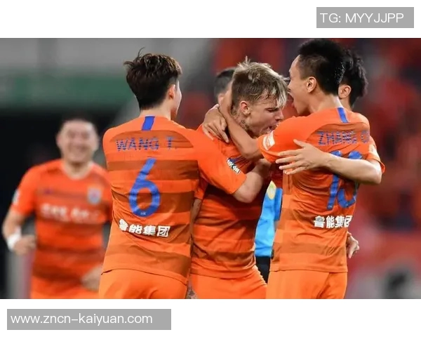 栾毅谈球队团结精神在逆境中拼搏取得宝贵一分的艰辛历程 栾毅谈球队团结精神在逆境中拼搏取得宝贵一分的艰辛历程